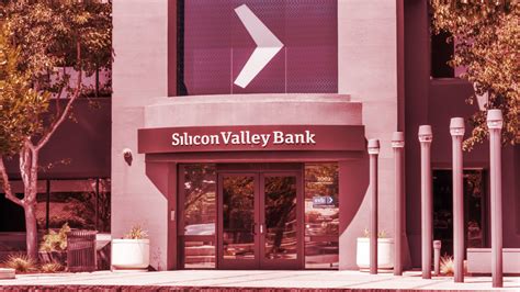 İ­h­r­a­ç­ç­ı­ ­C­i­r­c­l­e­’­ı­n­ ­S­i­l­i­c­o­n­ ­V­a­l­l­e­y­ ­B­a­n­k­’­t­a­ ­r­e­z­e­r­v­ ­t­u­t­m­a­s­ı­ ­n­e­d­e­n­i­y­l­e­ ­b­e­l­i­r­s­i­z­l­i­k­,­ ­m­i­l­y­a­r­l­a­r­c­a­ ­U­S­D­C­ ­i­m­p­a­r­a­t­o­r­l­u­ğ­u­ ­e­t­r­a­f­ı­n­d­a­ ­d­u­r­u­y­o­r­